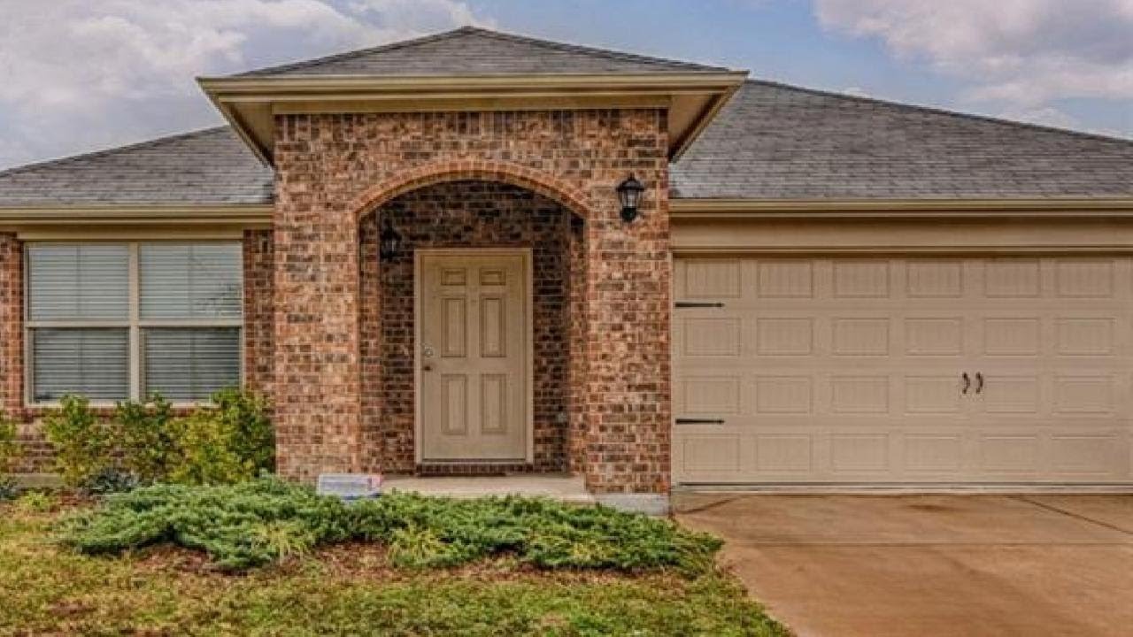408 Cameron Hill Point, Fort Worth, TX Presented by MYLEI Real Estate Group.