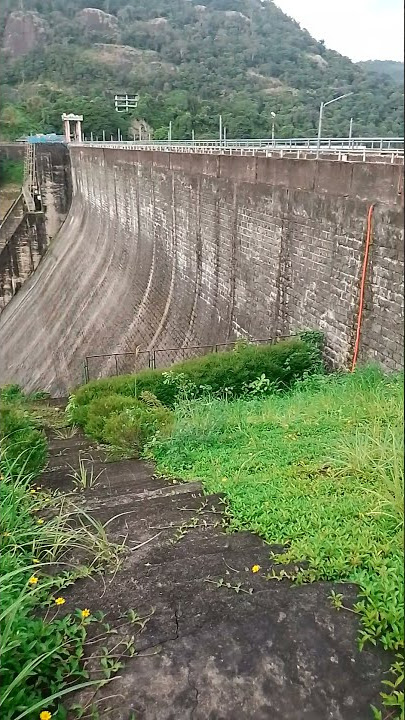 beautiful nature of thenmala dam