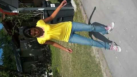 Stanky Leg Brenda, Nell & Mom