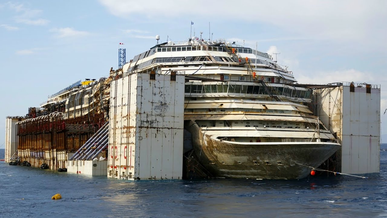 COSTA CONCORDIA Disaster + Salvage (19 hrs raising in 2 Min. time lapse