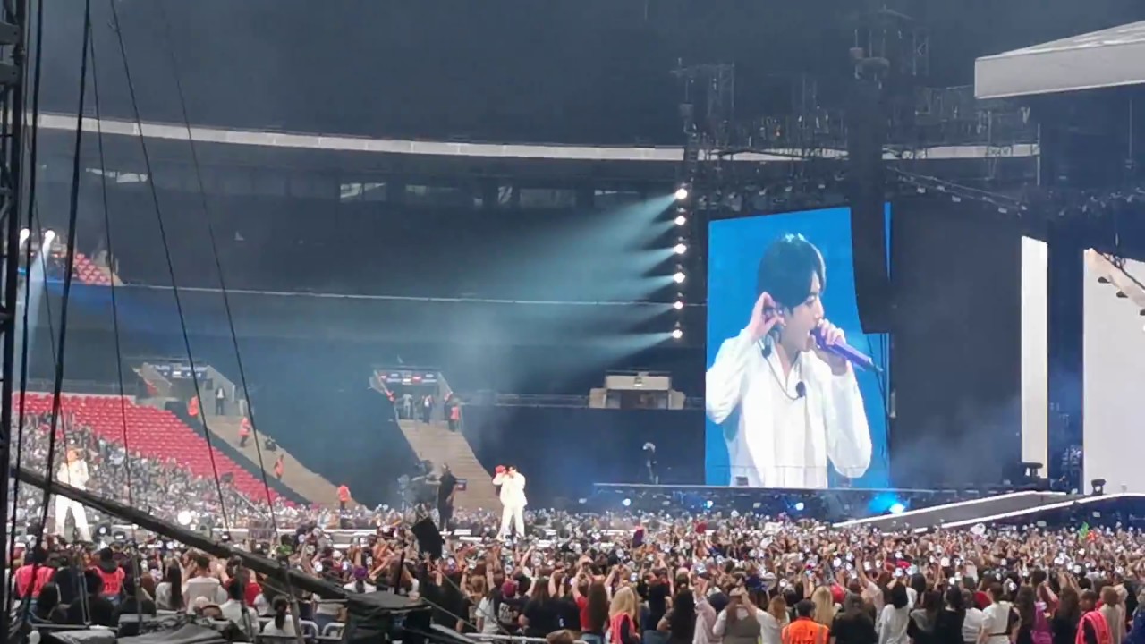 Bts at Wembley fancam 02/06/19 Ment + Wings