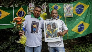 Deuil de trois jours au Brésil pour la mort de Pelé, pluie d'hommages • FRANCE 24
