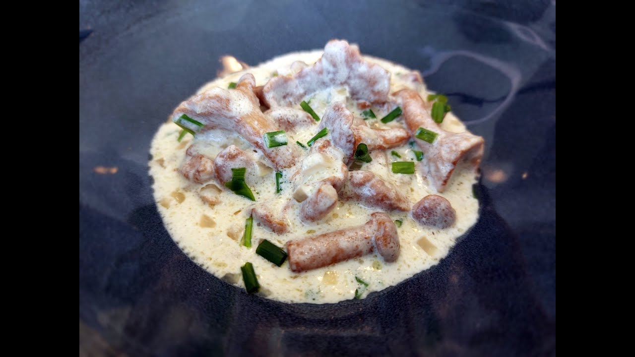 La sauce aux girolles à la crème par Tchin Tchin les amis