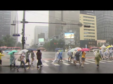 주말도 전국 비 오락가락…큰 더위 없어 / 연합뉴스TV (YonhapnewsTV)