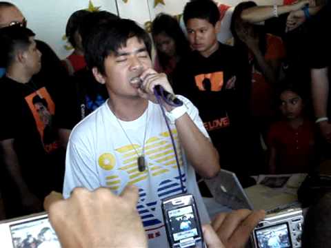 Gloc 9 at the Opening of 3 Stars and a Sun Powerst...