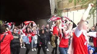 01/05/2023 - Arsenal Women fans make their way to the Emirates Stadium