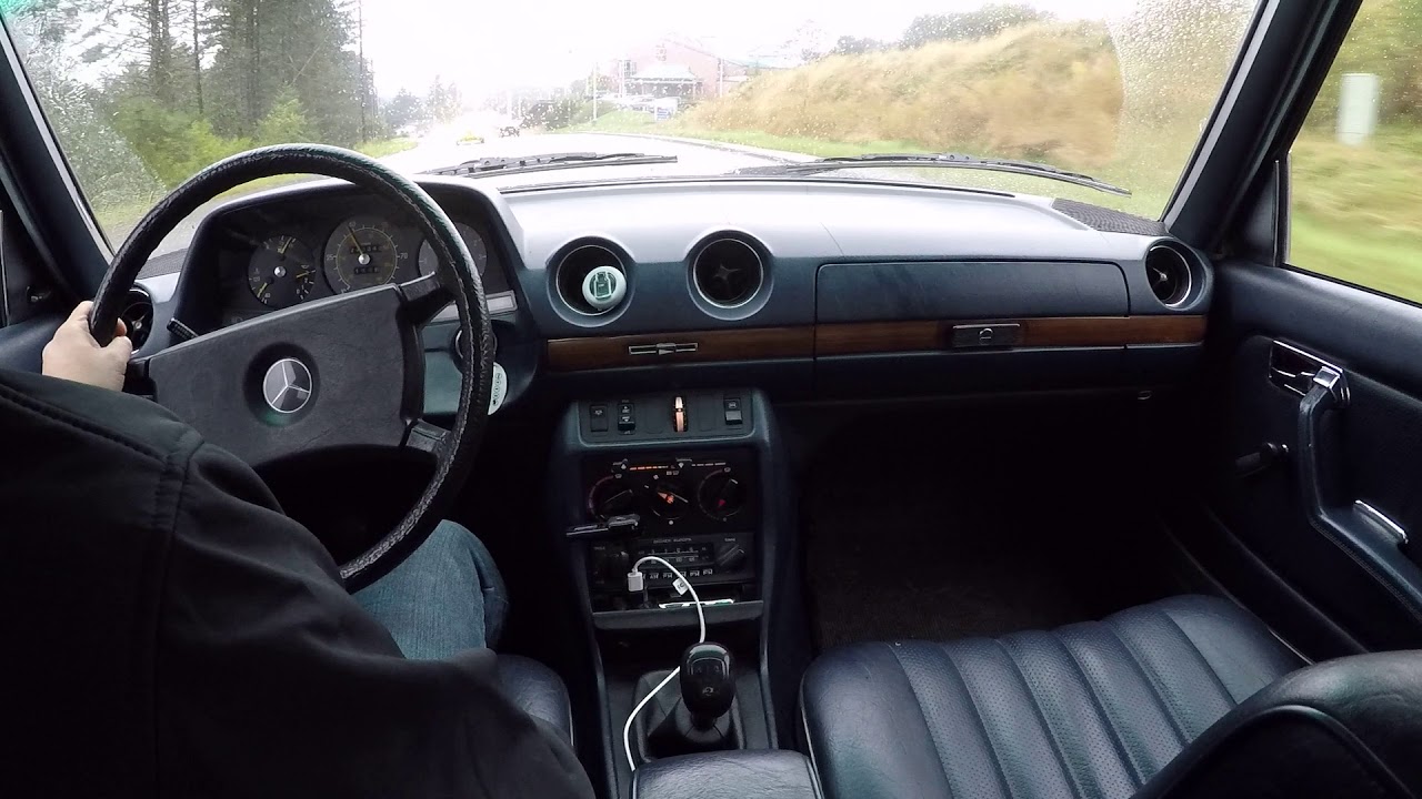 Driving around in a 1981 Mercedes-Benz 240D