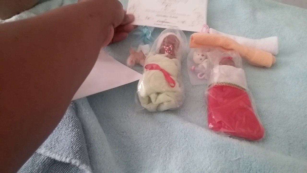 Mini silicone baby box opening