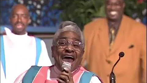 Fellowship Baptist Church Choir feat. Loretta Oliv...