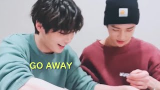 Jeongin's Glass Deco Art Class! (ft. Hyunjin   chaos) | Stray Kids 스키즈