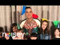Capture de la vidéo Robbie Williams Gets Interviewed By Cute Kids