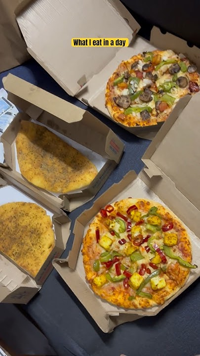 eating-24-hours-street-food-challenge-pizza-sandwich-garlicbread