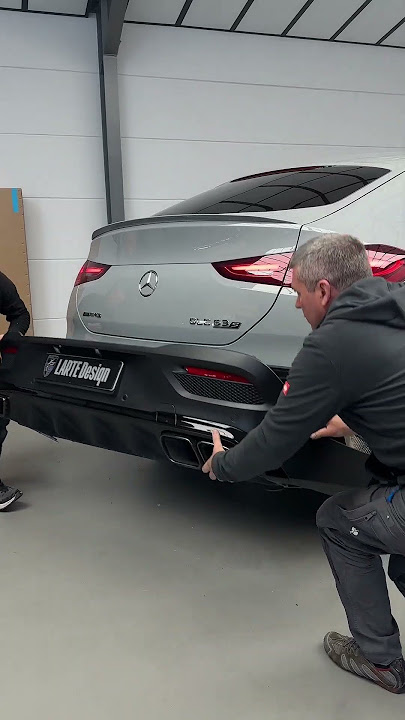 The process of instillation full body kit for the Mercedes-AMG GLE Coupe 63s at @lartedesign