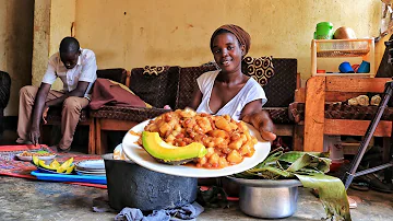 African village Life (Uganda) Cooking Lunch in my Village