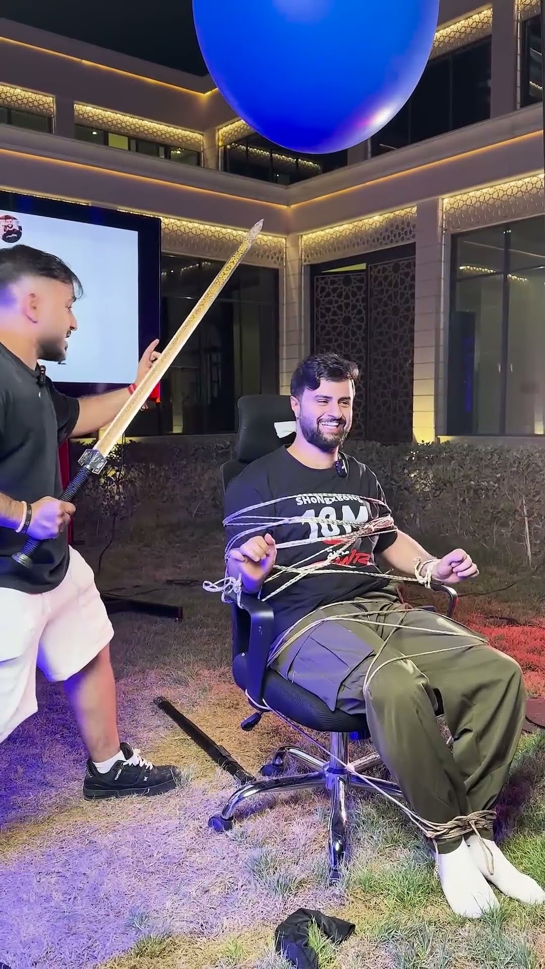 اسعد يوم في حياته??!!
