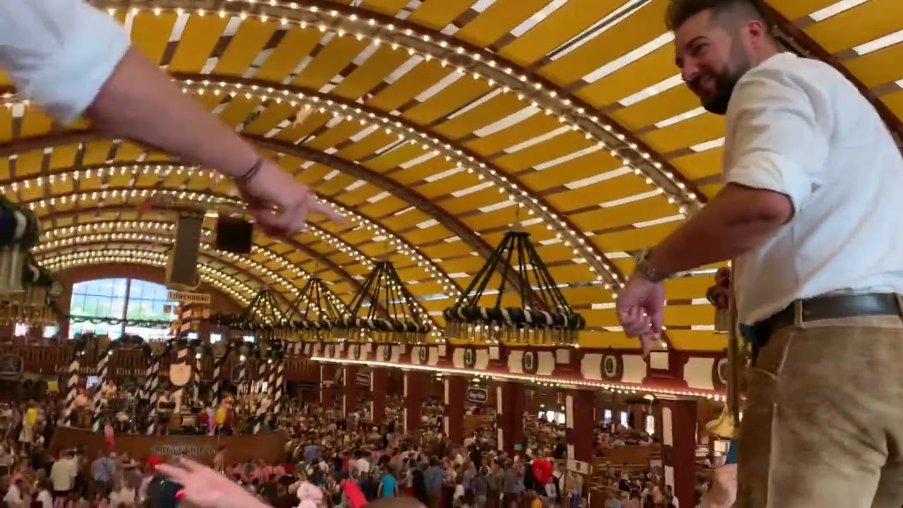 Löwenbräu Festzelt - Amazing Grace on Oktoberfest