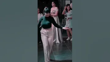 من بين اديه وراح مني 
