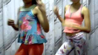 2 Meninas Dançando-Gatinha Anhada De Gustavo Lima