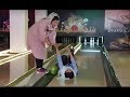 مسابقه بولینگ فرزانه نوابی و حسیبا ابراهیمی و افتادن حسیبا 😂 / Farzana and Hasibas Bowling contest