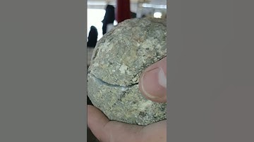 Cracking Open Coconut Geodes Part 4 #gem #gems #geodecracking #rocks #minerals #crystals