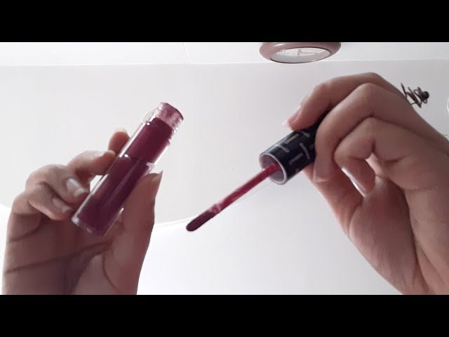 ASMR - doing your makeup in 1 minute