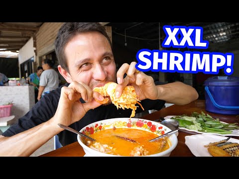 Giant SHRIMP BUTTER TOM YUM!! 🌶️  Spicy Thai Food in Phatthalung, Thailand!