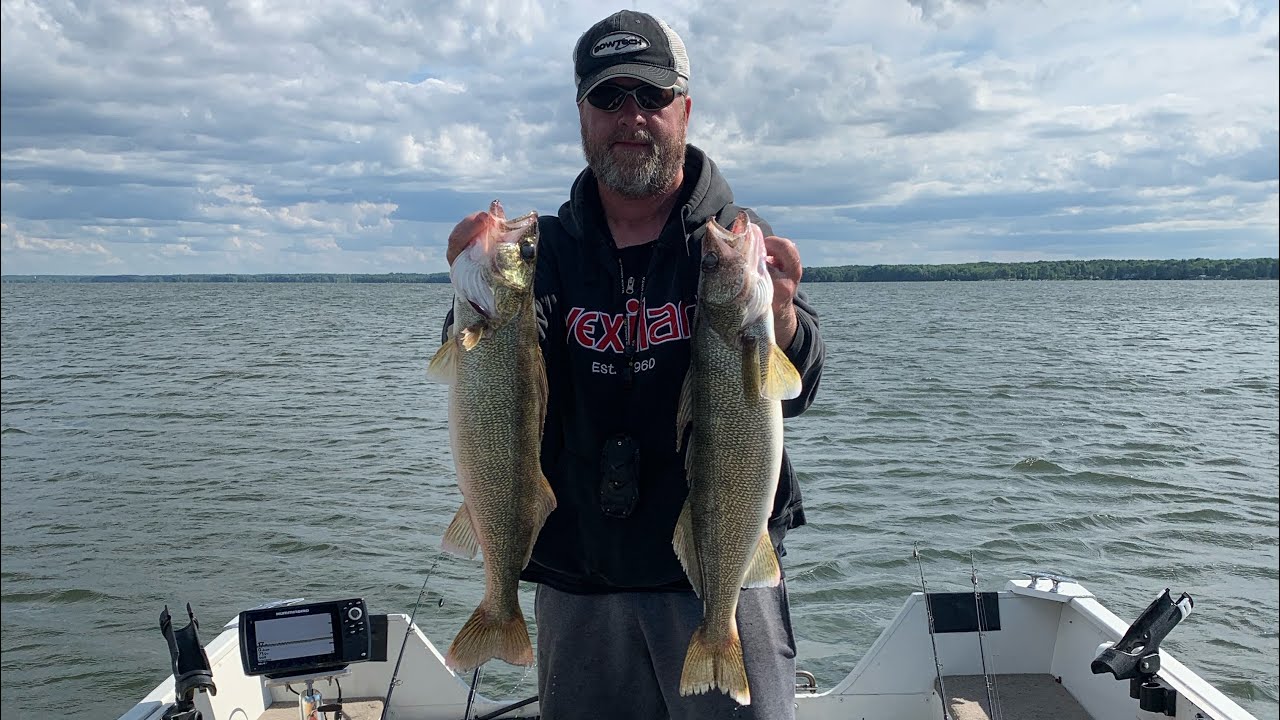 Pymatuning walleye fishing! Suspended walleyes. 