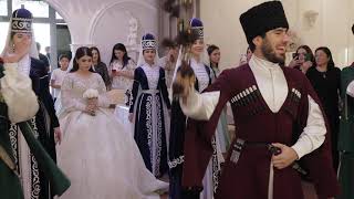 Черкесская свадьба. Традиции. Вводят в зал невесту.#свадьба#черкесскаясвадьба#свадьбакавказа
