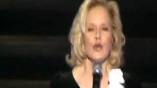 Miniatura del video "Sylvie Vartan Palau De La Musica1ere partie Barcelona 10 02 2011"