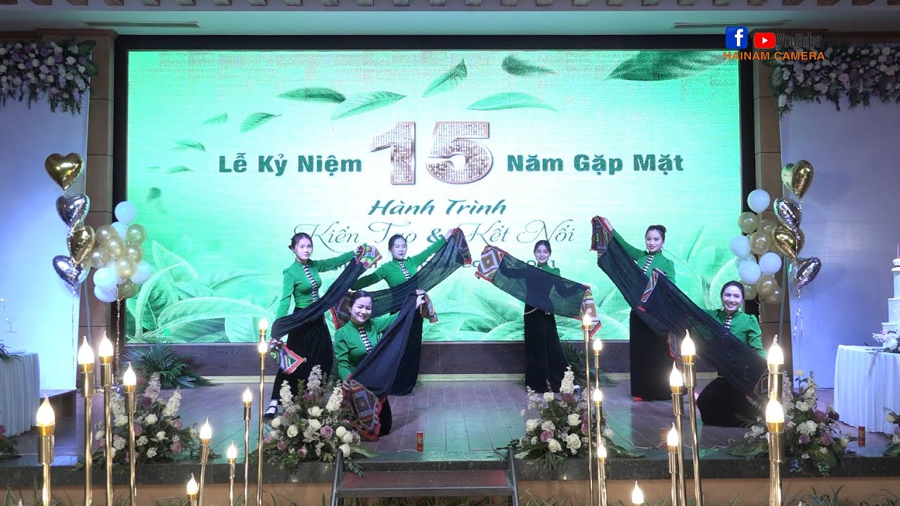 Múa Sắc thắm Khăn Piêu