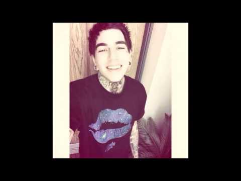 Oscar Wylde   Wrecking Ball CAKED UP