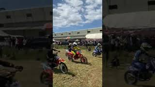 Keseruan Lomba Motor Trail Di Sawah