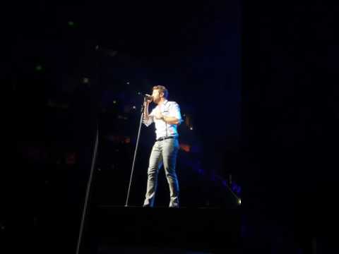 brett-eldredge-live-new-song-castaway-nashville-drops-of-jupiter