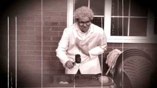 Dr Squash - Squashing a Grapefruit
