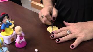 Mulher.com 04/02/2015 Chaveiro princesas em biscuit por Eleia Conti Parte 2