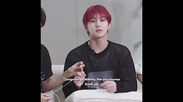 Jungwon Taught Jay Was Giving The Earphones To Him Jaywon Jay Jungwon Enhypen 