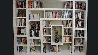 Learn how to make a stylish bookcase. Easy to make with the Kinook system. Build it to your own dimensions.