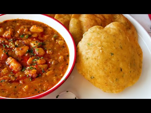 Crispy Aloo Puri with Achari Aloo ki Tarkari Recipe By Food Fusion (Ramzan sehri special Recipe)