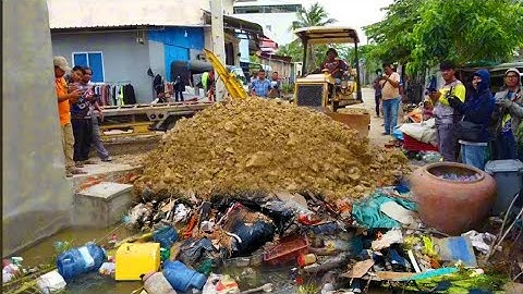 Amazing New Actions.! Make New Road and Delete Garbage Dump By Skills Dozer Pushing Trash Into Water