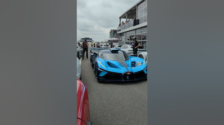 Bugatti Bolide Idles by!
