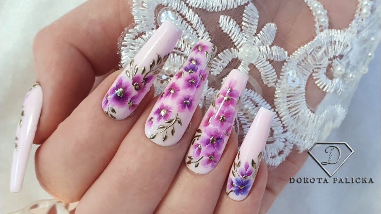 Floral nail art. One stroke flowers nails with gold chrome. - YouTube