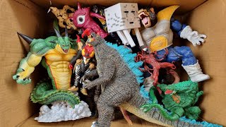 Hunting Found godzilla, Kingkong, Dragon ball, minecraft, oozaru, venom, ultra kaiju