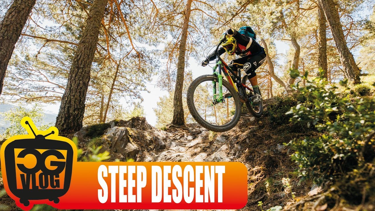 How To Ride Steep Descents - MTB Pro Tip With Cedric Gracia