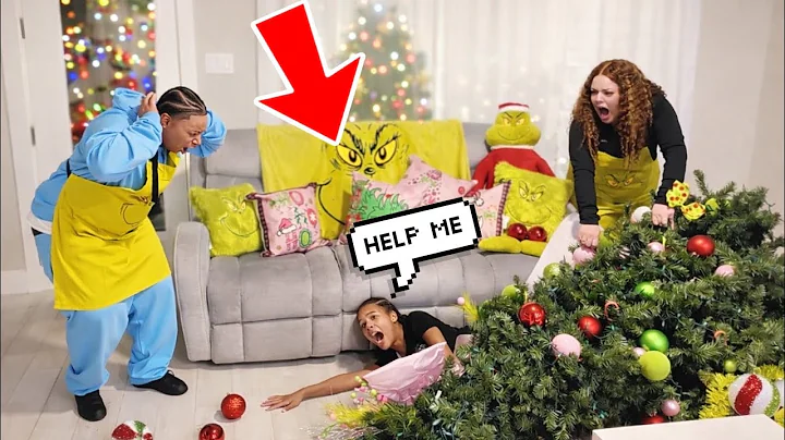 OUR CHRISTMAS TREE FELL ON LINA 💔 VLOGMAS DAY 20 🎄