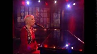 Annie Lennox Walking On Broken Glass Live 2009