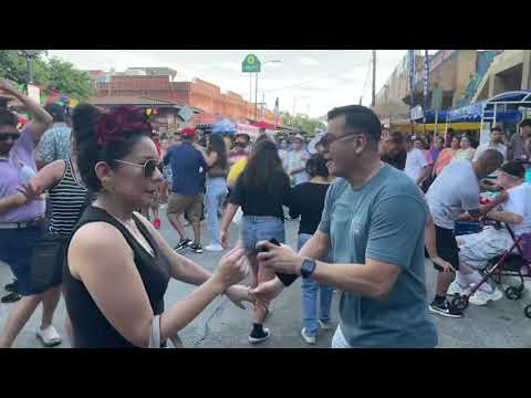 Video: Hvorfor har vi Fiesta i San Antonio?