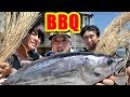 市場で買ったカツオを藁で豪快にBBQ(バーベキュー)！