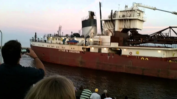 Great Lakes Freighter Arthur M Anderson passing th...