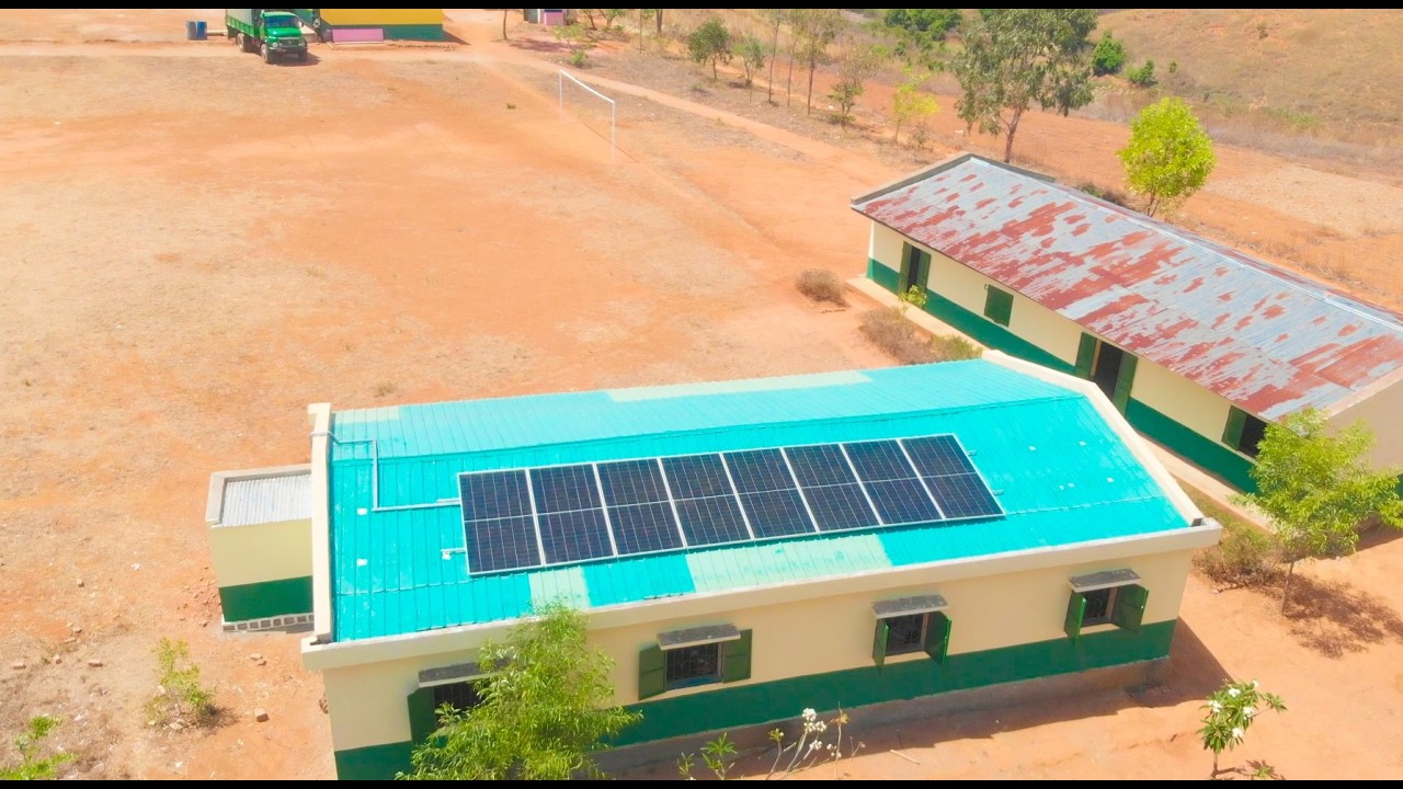 Fiérénana, Madagascar : Accès à l'eau et à l'électricité pour l'école, l'internat et les logements