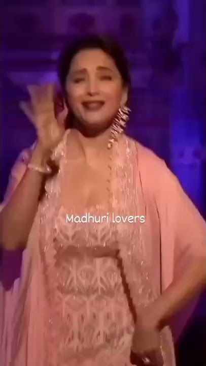 Madhuri Dixit ki dance performance 💞 Hoto me aisi baat song #madhuridixit #dancedeewane